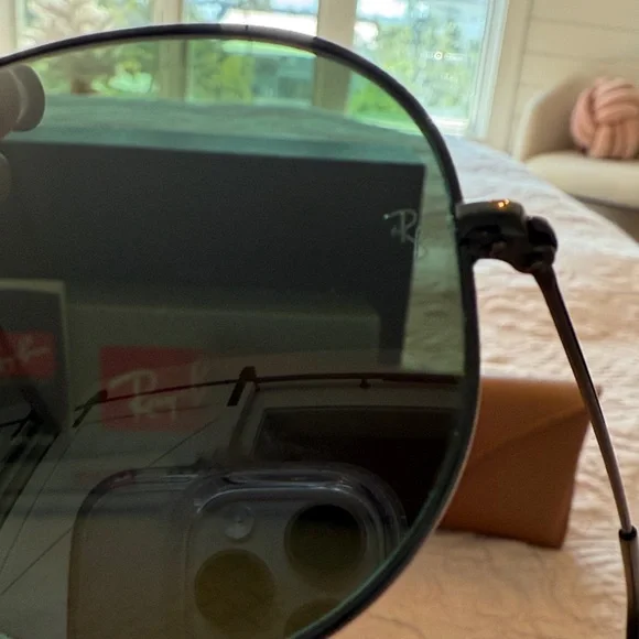 Ray-Ban polarized Aviator sunglasses new in box - Picture 10 of 16